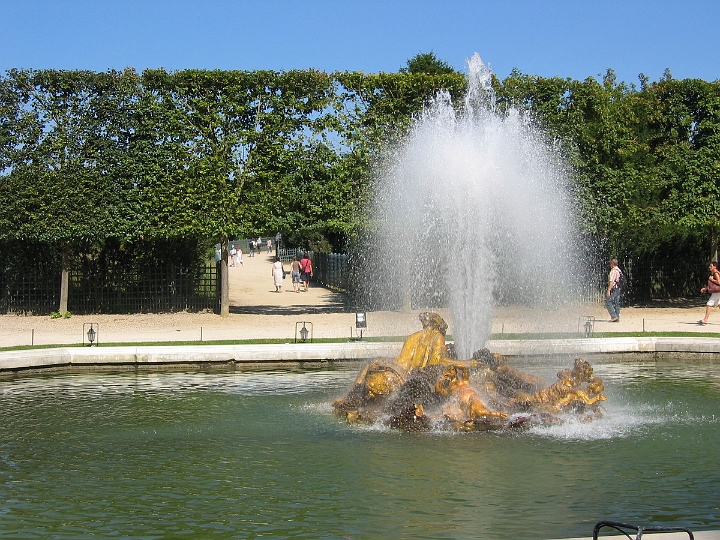 091 Versailles fountain.jpg